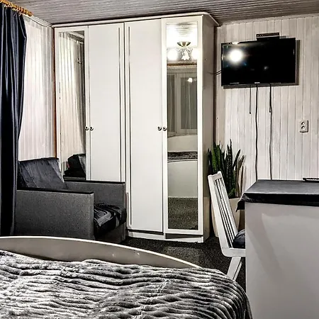 Bed & Breakfast сніжок